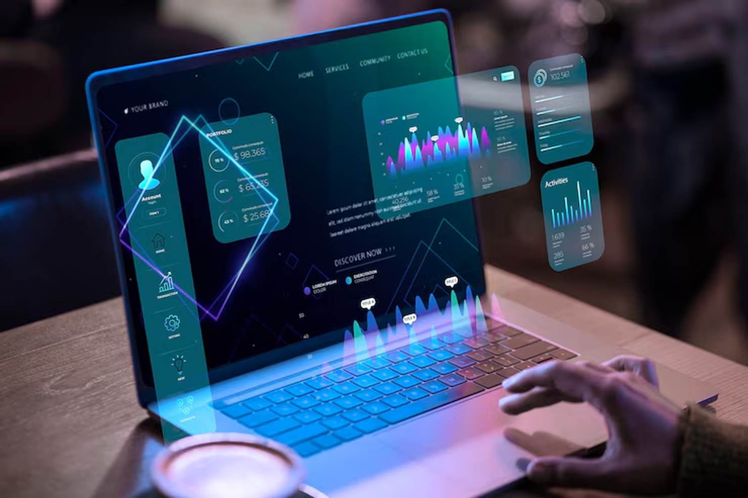 Pessoa utilizando um notebook com gráficos digitais flutuantes e interface holográfica, representando o uso avançado de Inteligência Artificial em análises financeiras e sistemas automatizados de dados em tempo real.